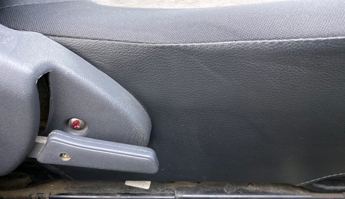 2018 Maruti Alto 800 LXI, Petrol, Manual, 60,593 km, Driver Side Adjustment Panel