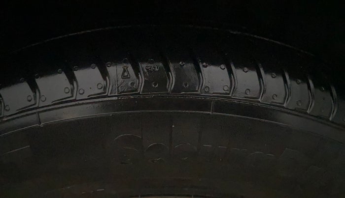 2020 Hyundai GRAND I10 NIOS SPORTZ 1.2 KAPPA VTVT, Petrol, Manual, 27,128 km, Right Front Tyre Tread