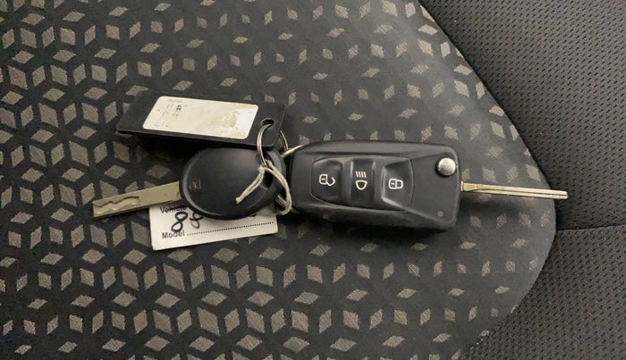 2019 Tata NEXON XT PLUS PETROL, Petrol, Manual, 64,658 km, Key Close Up