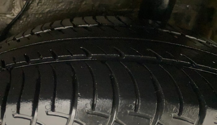 2016 Maruti Celerio ZXI AMT, Petrol, Automatic, 50,811 km, Left Rear Tyre Tread