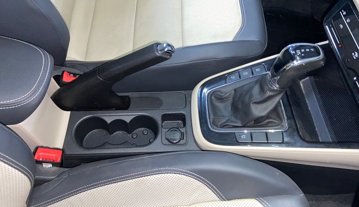 2022 Skoda SLAVIA STYLE 1.5L TSI DSG, Petrol, Automatic, 22,933 km, Gear Lever