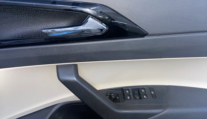 2022 Skoda SLAVIA STYLE 1.5L TSI DSG, Petrol, Automatic, 22,933 km, Driver Side Door Panels Control