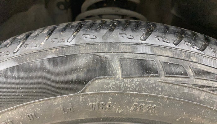 2022 Maruti XL6 ZETA AT, Petrol, Automatic, 25,129 km, Left Front Tyre Tread