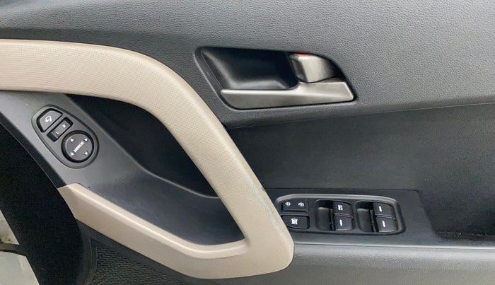 2017 Hyundai Creta SX PLUS 1.6 PETROL, Petrol, Manual, 75,155 km, Driver Side Door Panels Control