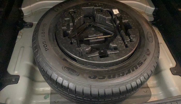 2017 Hyundai Creta SX PLUS 1.6 PETROL, Petrol, Manual, 75,155 km, Spare Tyre