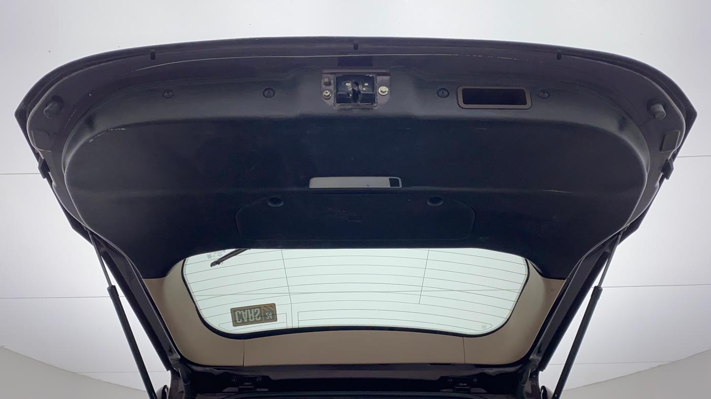 2013 Mahindra XUV500 W8, Diesel, Manual, 78,367 km, Boot Door Open