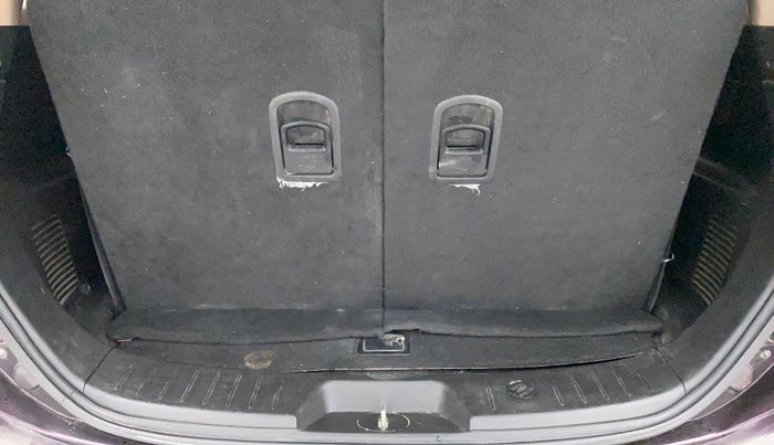 2013 Mahindra XUV500 W8, Diesel, Manual, 78,367 km, Boot Inside