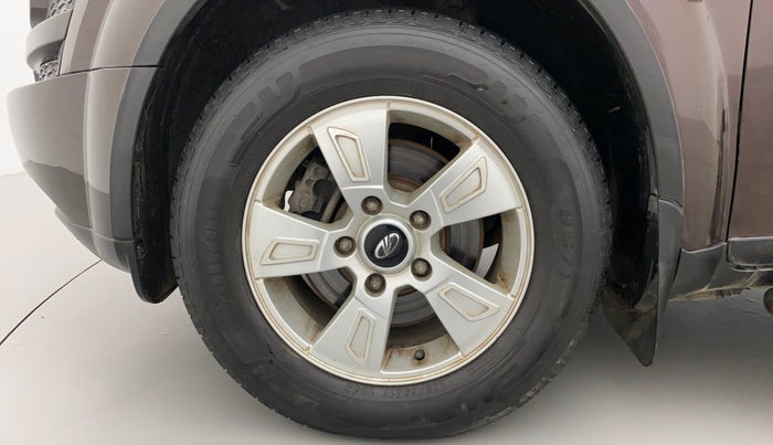 2013 Mahindra XUV500 W8, Diesel, Manual, 78,367 km, Left Front Wheel