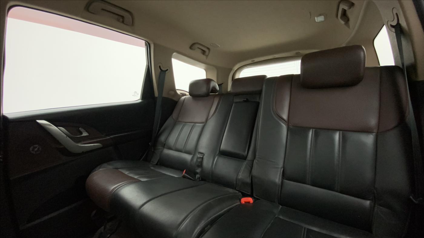 2013 Mahindra XUV500 W8, Diesel, Manual, 78,367 km, Reclining Back Row Seats