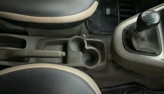 2015 Hyundai i10 SPORTZ 1.1, Petrol, Manual, 41,578 km, Gear Lever