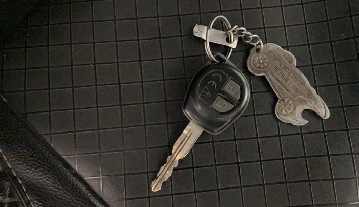 2020 Maruti S PRESSO VXI CNG, CNG, Manual, 70,424 km, Key Close Up