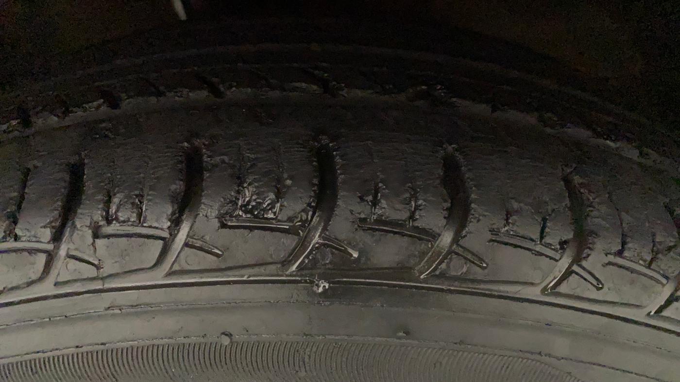 2016 Maruti Baleno DELTA CVT PETROL 1.2, Petrol, Automatic, 58,631 km, Left Front Tyre Tread
