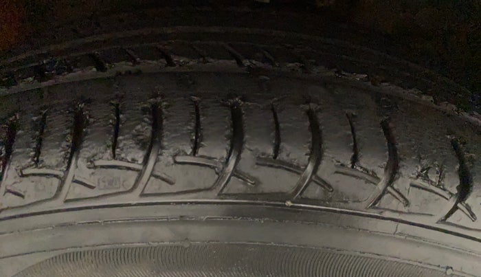 2016 Maruti Baleno DELTA CVT PETROL 1.2, Petrol, Automatic, 58,631 km, Right Rear Tyre Tread