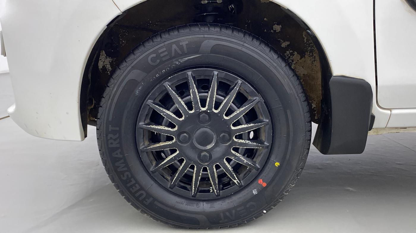 2020 Maruti Alto LXI, Petrol, Manual, 29,981 km, Left Front Wheel