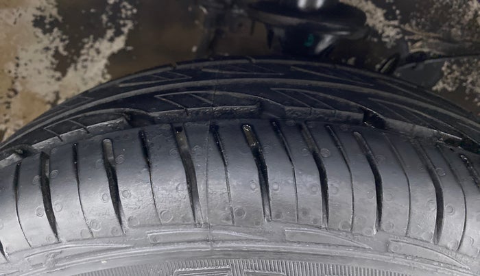 2020 Maruti Alto LXI, Petrol, Manual, 29,981 km, Right Front Tyre Tread