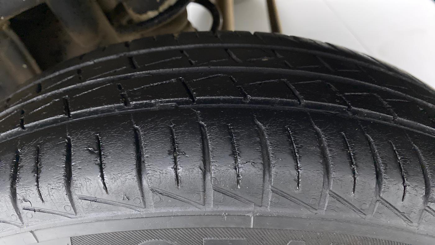 2020 Maruti Alto LXI, Petrol, Manual, 29,981 km, Left Rear Tyre Tread