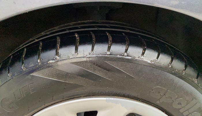 2017 Hyundai Grand i10 MAGNA 1.2 KAPPA VTVT, Petrol, Manual, 82,647 km, Right Front Tyre Tread