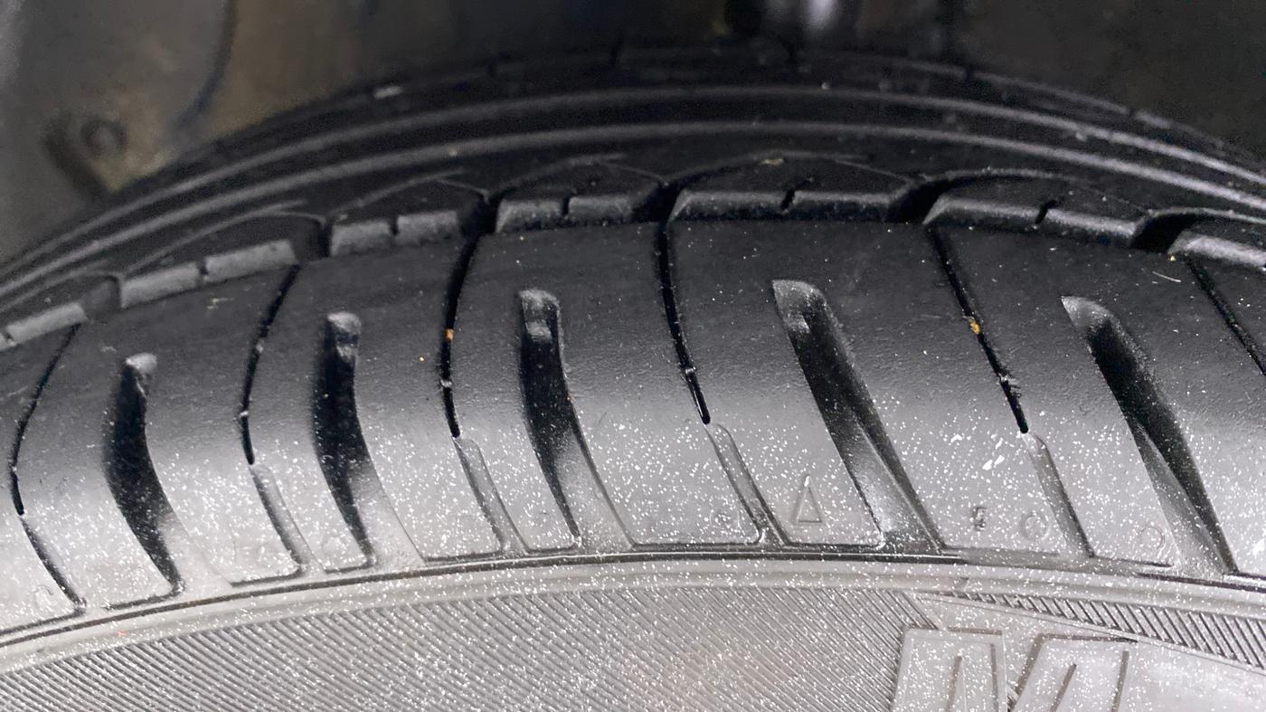 2019 Hyundai Grand i10 SPORTZ 1.2 KAPPA VTVT, Petrol, Manual, 60,190 km, Left Front Tyre Tread