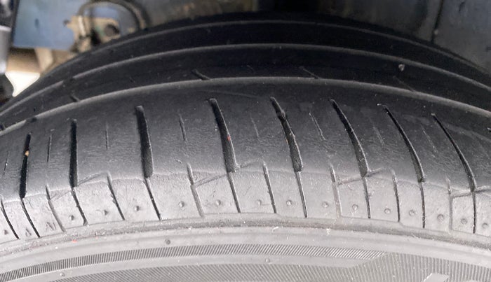 2019 Hyundai Grand i10 SPORTZ 1.2 KAPPA VTVT, Petrol, Manual, 60,190 km, Right Rear Tyre Tread