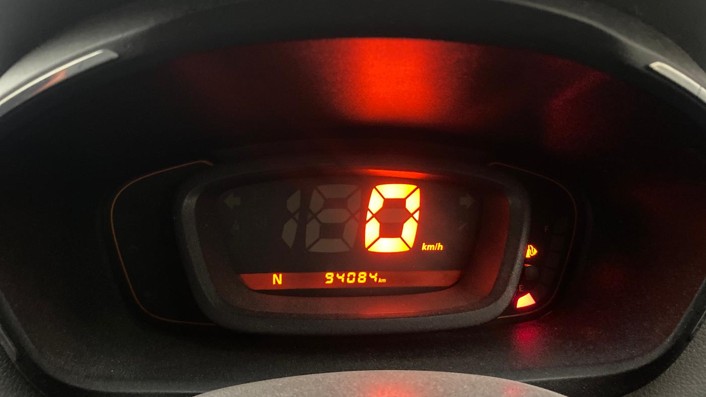 2017 Renault Kwid RXT 1.0 AMT (O), Petrol, Automatic, 94,053 km, Odometer Image