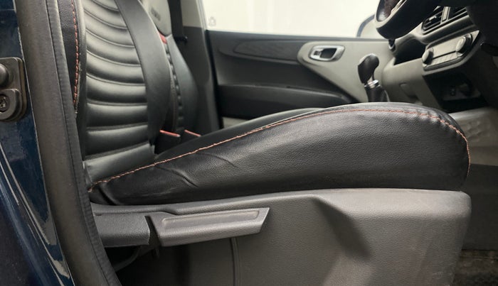 2022 Hyundai GRAND I10 NIOS SPORTZ 1.2 KAPPA VTVT, Petrol, Manual, 44,038 km, Driver Side Adjustment Panel