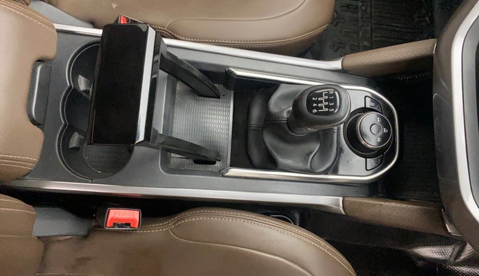 2019 Tata Harrier XZ 2.0L, Diesel, Manual, 69,490 km, Gear Lever