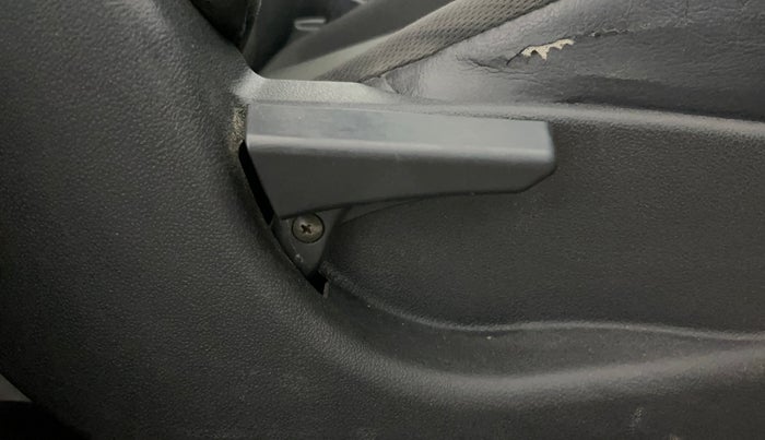 2016 Tata Tiago XE PETROL, Petrol, Manual, 48,084 km, Driver Side Adjustment Panel