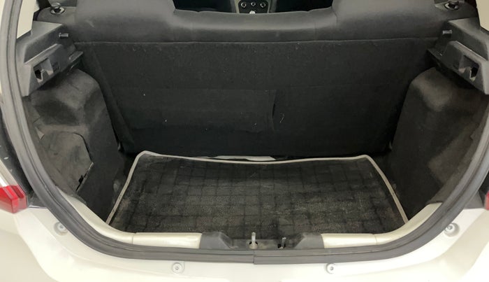 2016 Tata Tiago XE PETROL, Petrol, Manual, 48,084 km, Boot Inside