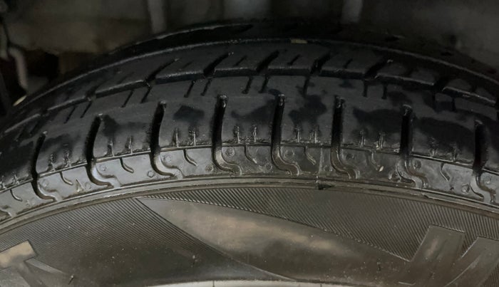 2016 Tata Tiago XE PETROL, Petrol, Manual, 48,084 km, Right Rear Tyre Tread