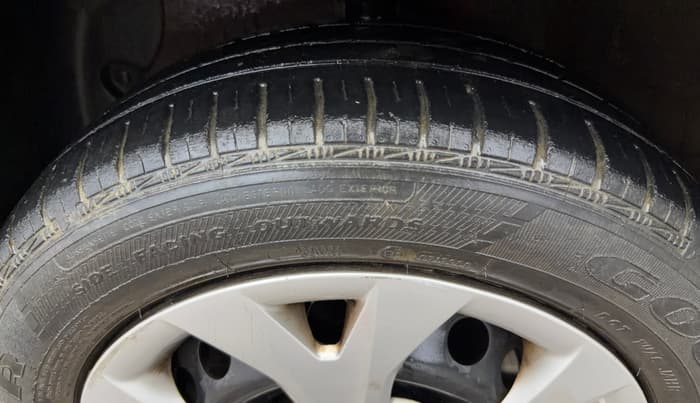 2016 Hyundai Grand i10 SPORTZ 1.2 KAPPA VTVT, Petrol, Manual, 67,738 km, Left Front Tyre Tread