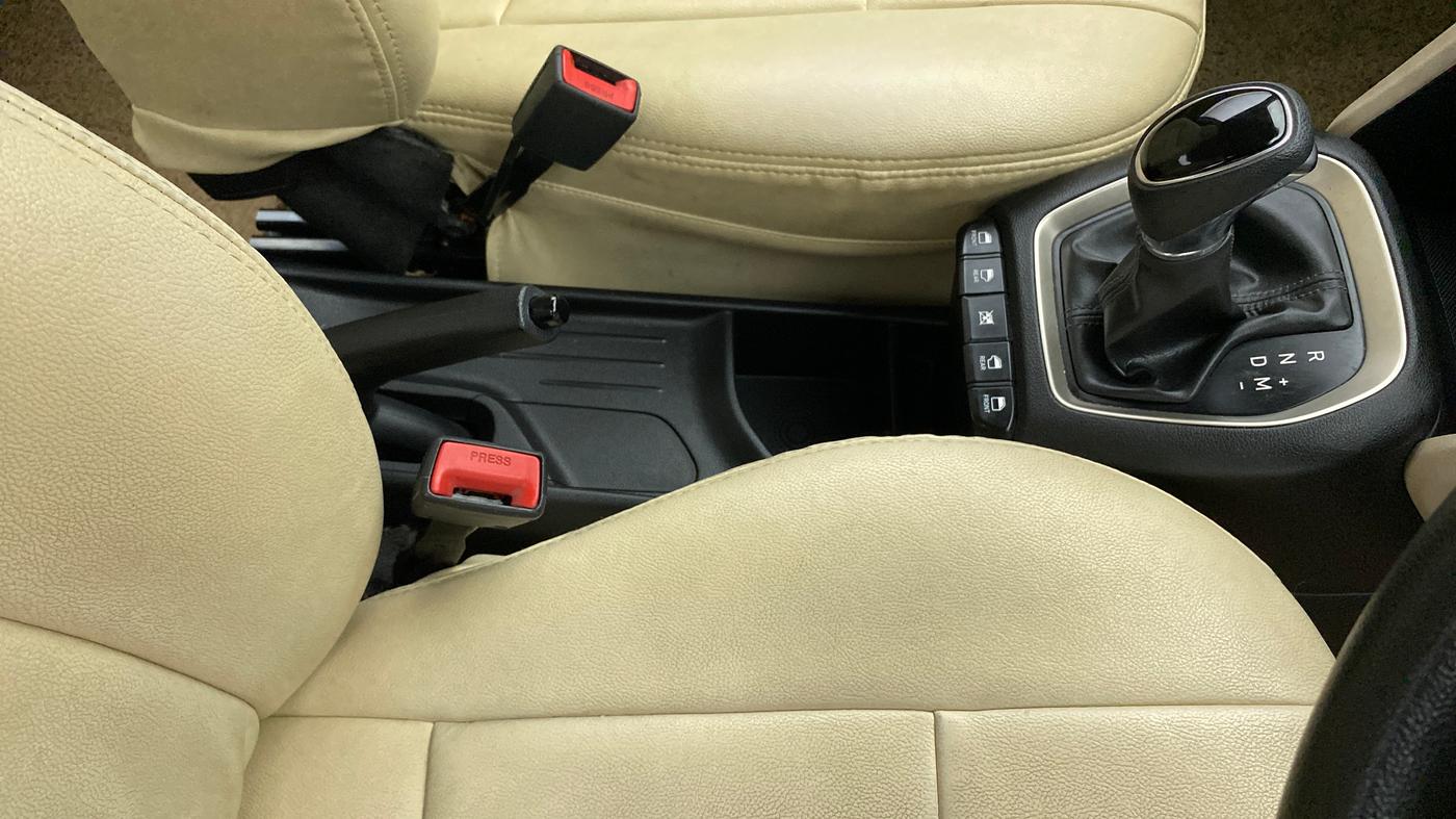 2019 Hyundai NEW SANTRO SPORTZ AMT, Petrol, Automatic, 61,208 km, Gear Lever