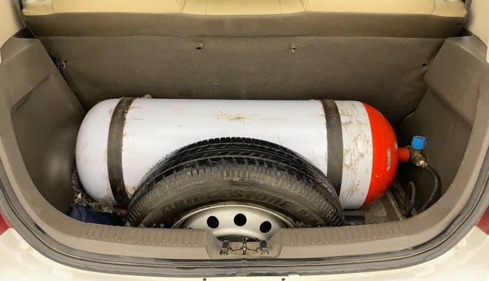 2013 Hyundai i10 MAGNA 1.1, CNG, Manual, 77,830 km, Boot Inside