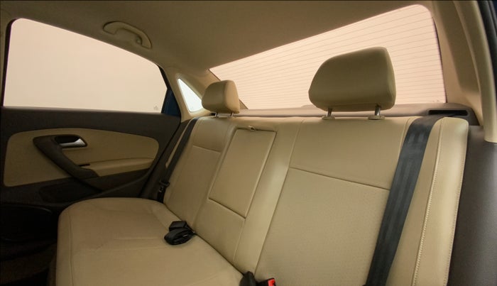 2017 Volkswagen Vento HIGHLINE DIESEL 1.5, Diesel, Manual, 66,213 km, Right Side Rear Door Cabin