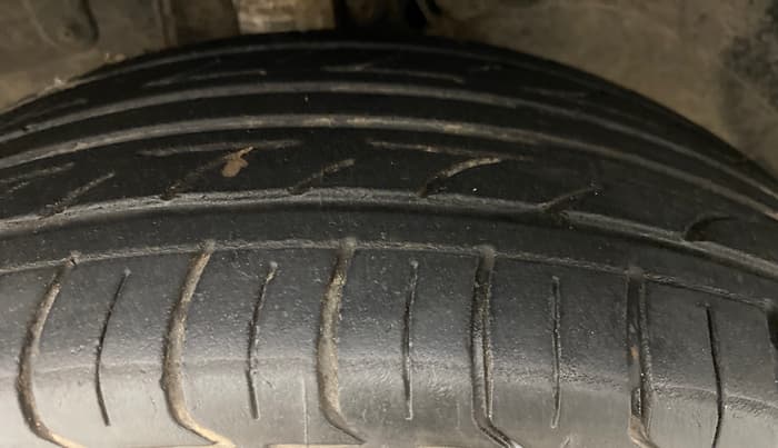 2012 Ford Figo 1.4 TITANIUM DURATORQ, Diesel, Manual, 97,714 km, Left Front Tyre Tread