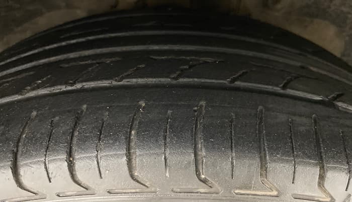 2012 Ford Figo 1.4 TITANIUM DURATORQ, Diesel, Manual, 97,714 km, Right Front Tyre Tread