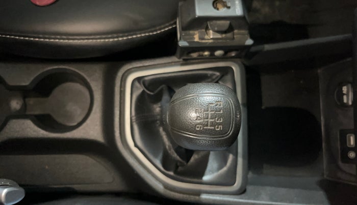 2016 Hyundai Creta SX PLUS 1.6 PETROL SPECIAL EDITION, Petrol, Manual, 60,897 km, Gear Lever