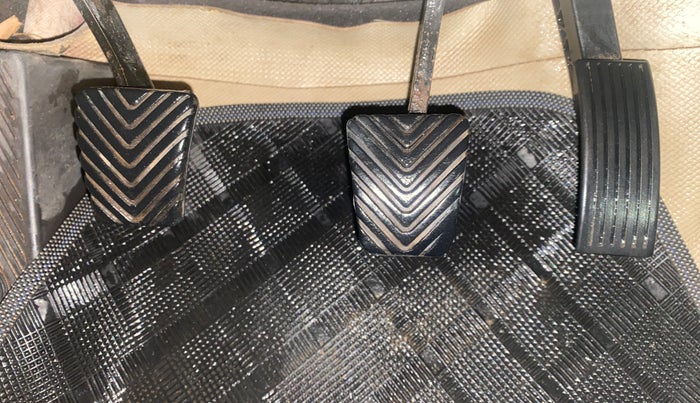 2015 Hyundai Verna FLUIDIC 4S1.6 VTVT SX O, Petrol, Manual, 70,607 km, Pedals