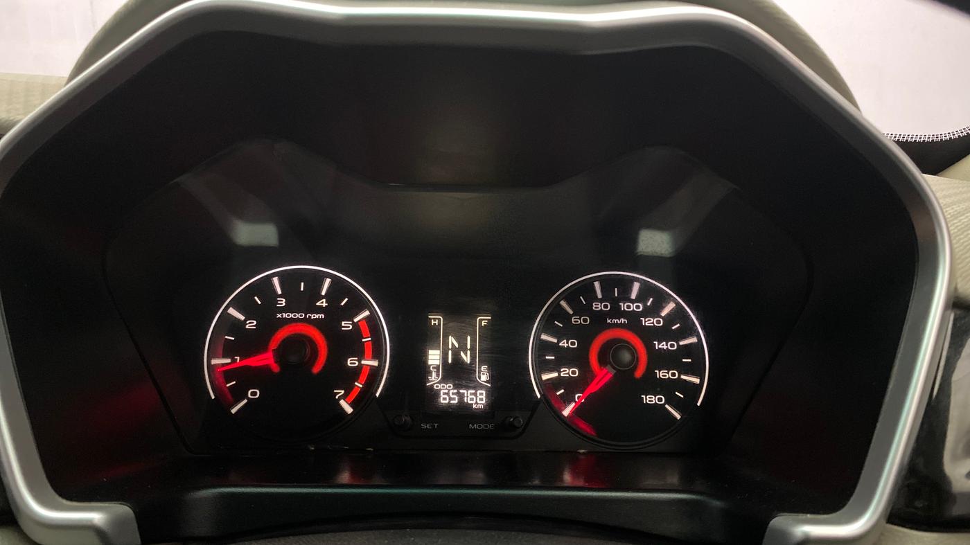 2015 Mahindra Kuv100 K6 5 STR, Petrol, Manual, 65,767 km, Odometer Image