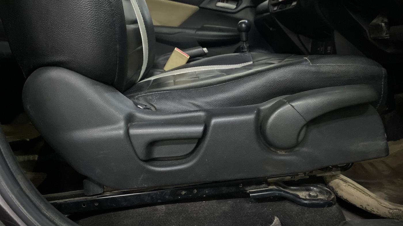 2015 Honda Jazz 1.2L I-VTEC SV, Petrol, Manual, 88,983 km, Driver Side Adjustment Panel