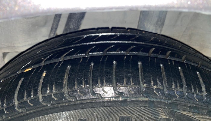 2015 Honda Jazz 1.2L I-VTEC SV, Petrol, Manual, 88,595 km, Left Rear Tyre Tread