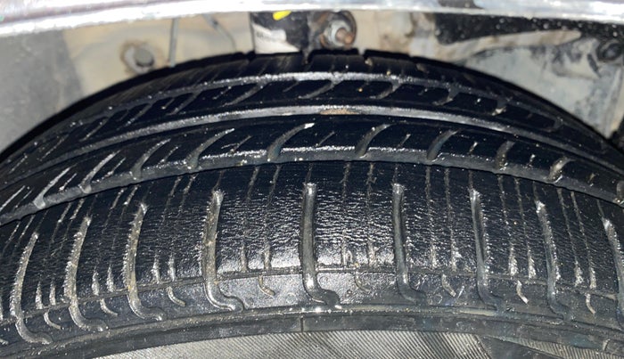 2015 Honda Jazz 1.2L I-VTEC SV, Petrol, Manual, 88,595 km, Right Front Tyre Tread