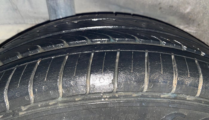 2015 Honda Jazz 1.2L I-VTEC SV, Petrol, Manual, 88,595 km, Right Rear Tyre Tread