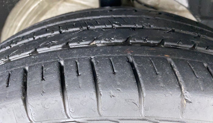 2019 MG HECTOR SHARP DCT PETROL, Petrol, Automatic, 39,762 km, Right Front Tyre Tread
