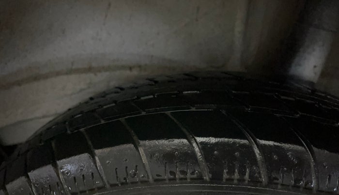 2019 Maruti New Wagon-R LXI CNG (O) 1.0, CNG, Manual, 28,122 km, Left Rear Tyre Tread