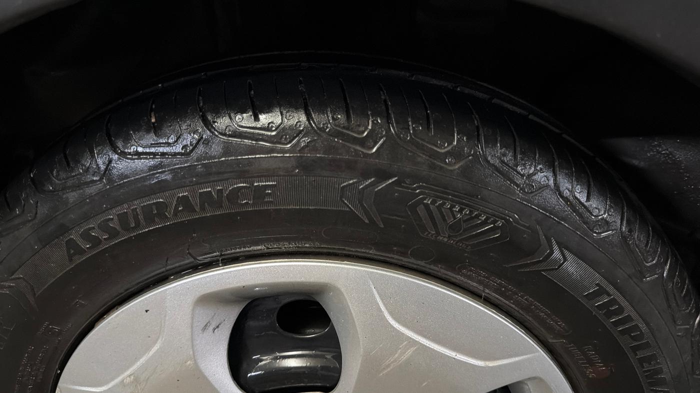 2023 Tata Tiago XT (O) PETROL, CNG, Manual, 49,591 km, Right Rear Tyre Tread