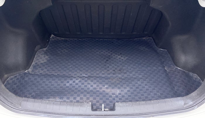 2014 Hyundai Xcent S 1.2, Petrol, Manual, 80,231 km, Boot Inside