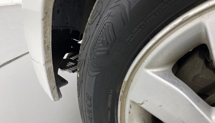 2014 Hyundai Xcent S 1.2, Petrol, Manual, 80,231 km, Left fender - Lining loose