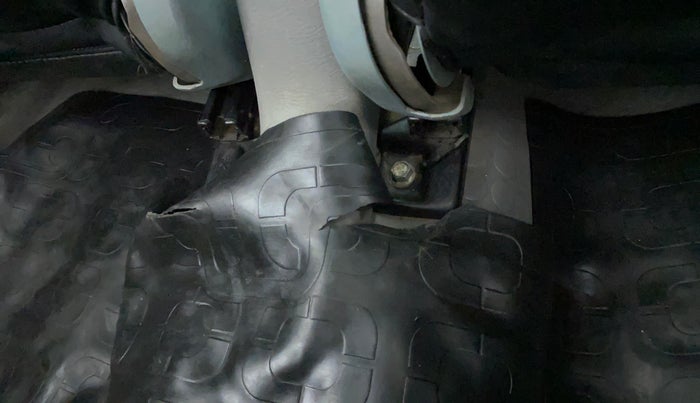 2014 Maruti Alto K10 VXI, Petrol, Manual, 1,22,892 km, Flooring - Carpet is minor damage