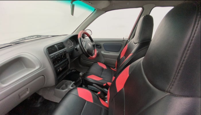 2014 Maruti Alto K10 VXI, Petrol, Manual, 1,22,892 km, Right Side Front Door Cabin