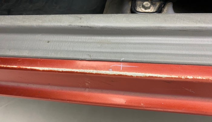 2014 Maruti Alto K10 VXI, Petrol, Manual, 1,22,892 km, Left running board - Minor scratches